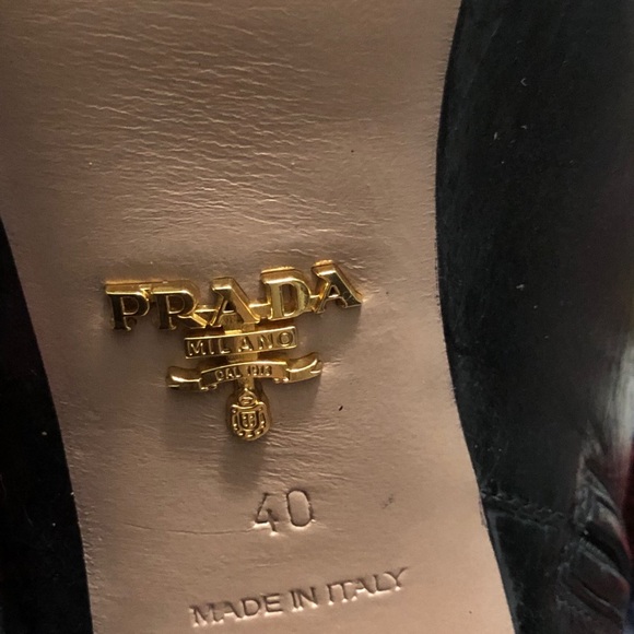 PRADA💥SOLD OUT💥Ankle Black Boots Size 40/US 9 - Picture 3 of 8